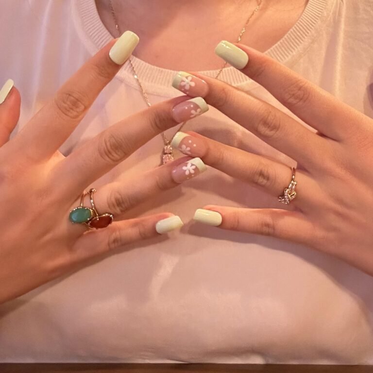 Medium Square - Green Mint